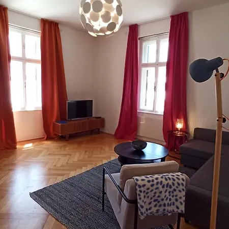 Laurel Center 오파티아