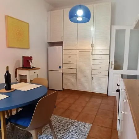 דירה Laurel Center