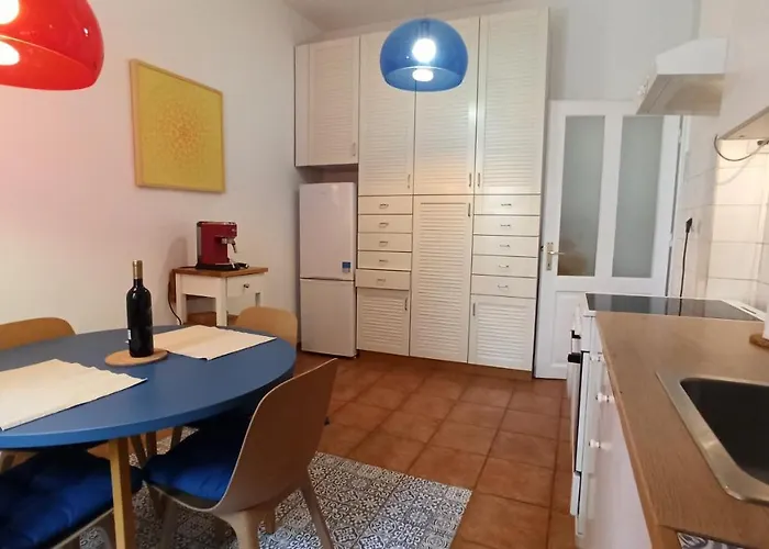 Apartment Laurel Center