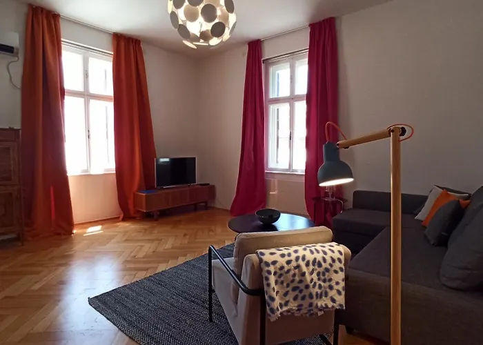 Apartment Laurel Center *